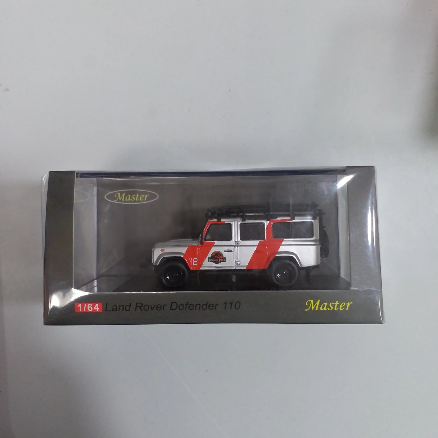 MASTER 1/64 Land Rover Defender 110 Jurassic Park Livery