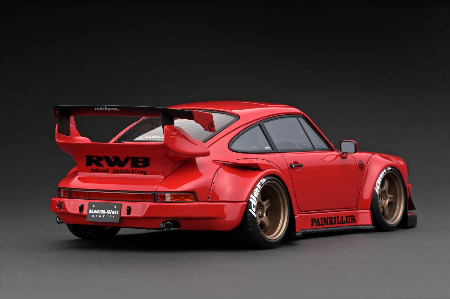 IGNITION MODEL 1/18 IG 2477 RWB 930 Red