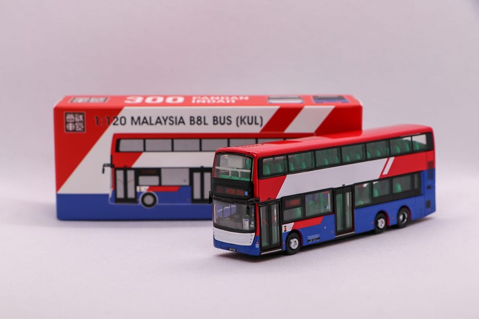 SG_BC_BUS 1/120 Route 300 Malaysia Red Double Decker Bus