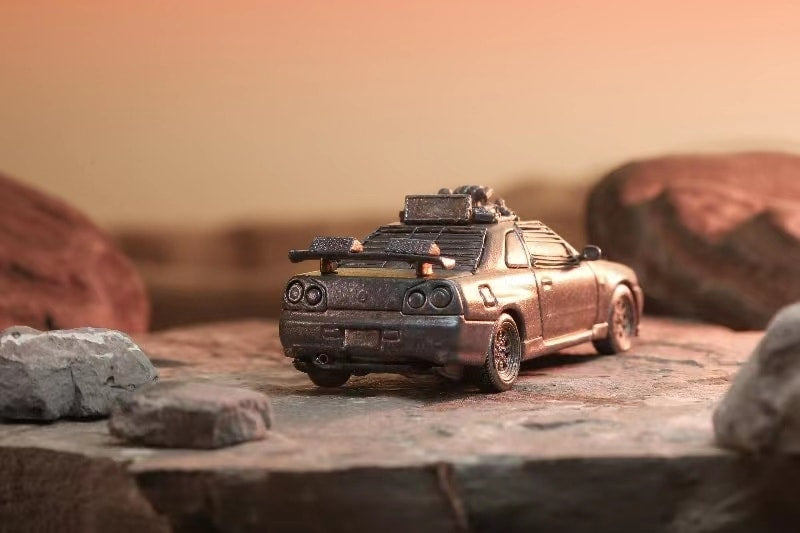 STANCE HUNTERS 1/64 NISSAN GT-R R34 MAD MAX EDITION