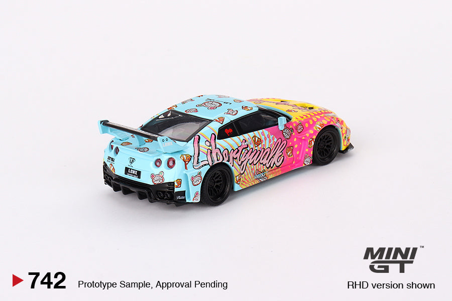 MINI GT #742 1/64 LB-Silhouette WORKS GT NISSAN 35GT-RR Ver.1 LBWK KUMA ( RHD ) - BLISTER PACK
