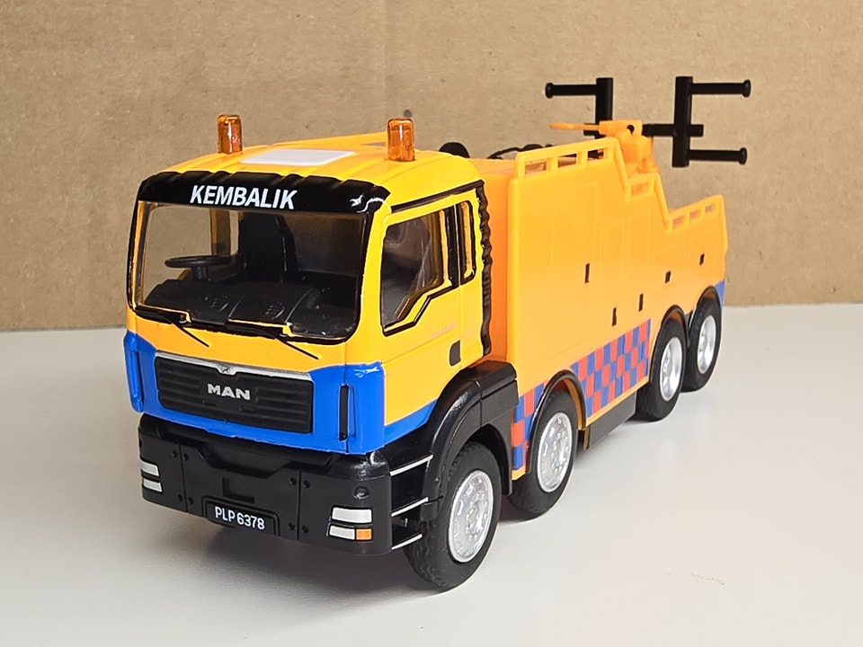 SG_BC_BUS 1/64 Malaysia MAN Heavy vehicle Tow Truck Yellow