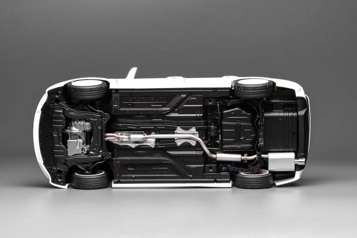 MOTORHELIX 1/18 Honda Civic Type R FD2 2007 Facelift M85404 Premium White Pearl