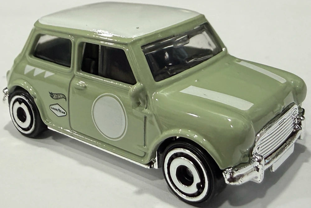 Hot Wheels Basic Car Austin MINI COOPER S * Short Card *