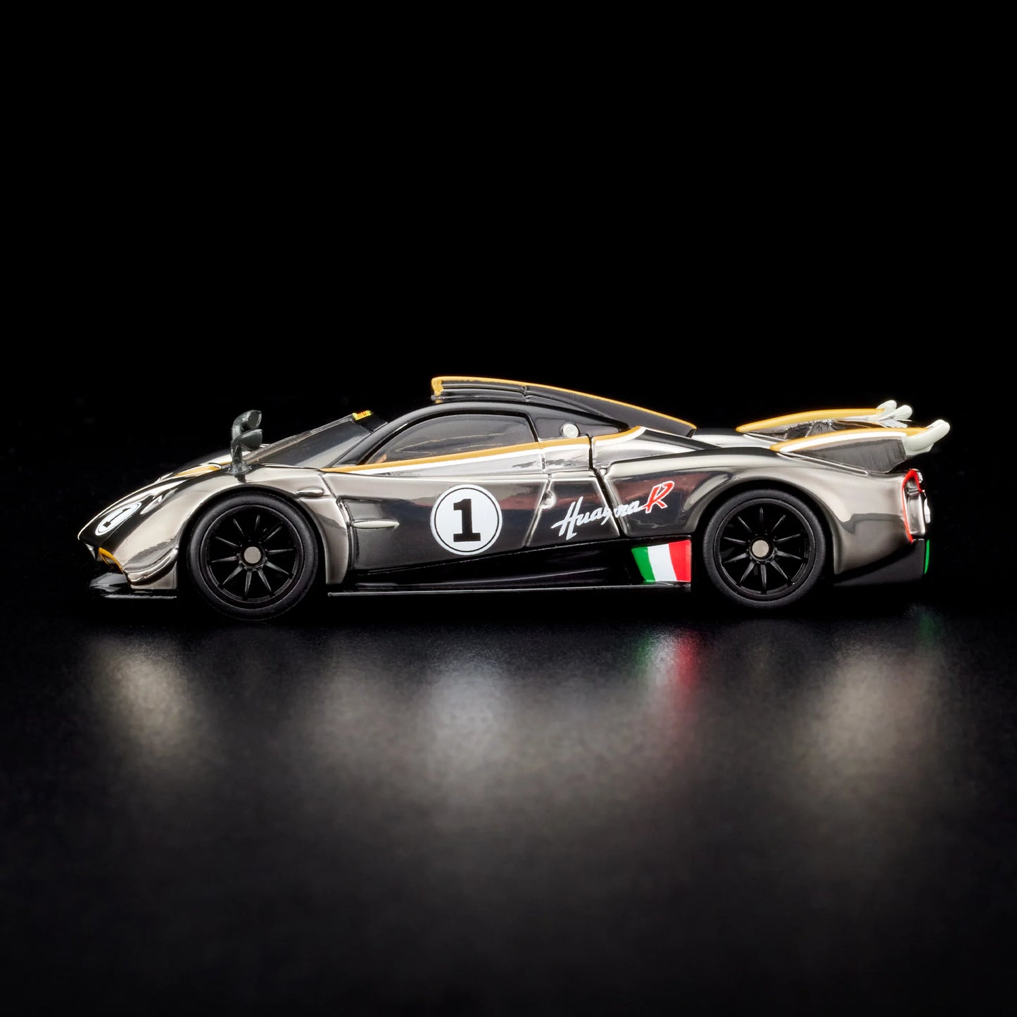 Hot Wheels Collectors RLC Exclusive ‘21 Pagani Huayra R