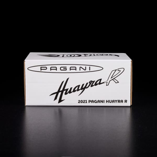 * PRE ORDER * Hot Wheels 2025 RLC Exclusive ’21 Pagani Huayra R