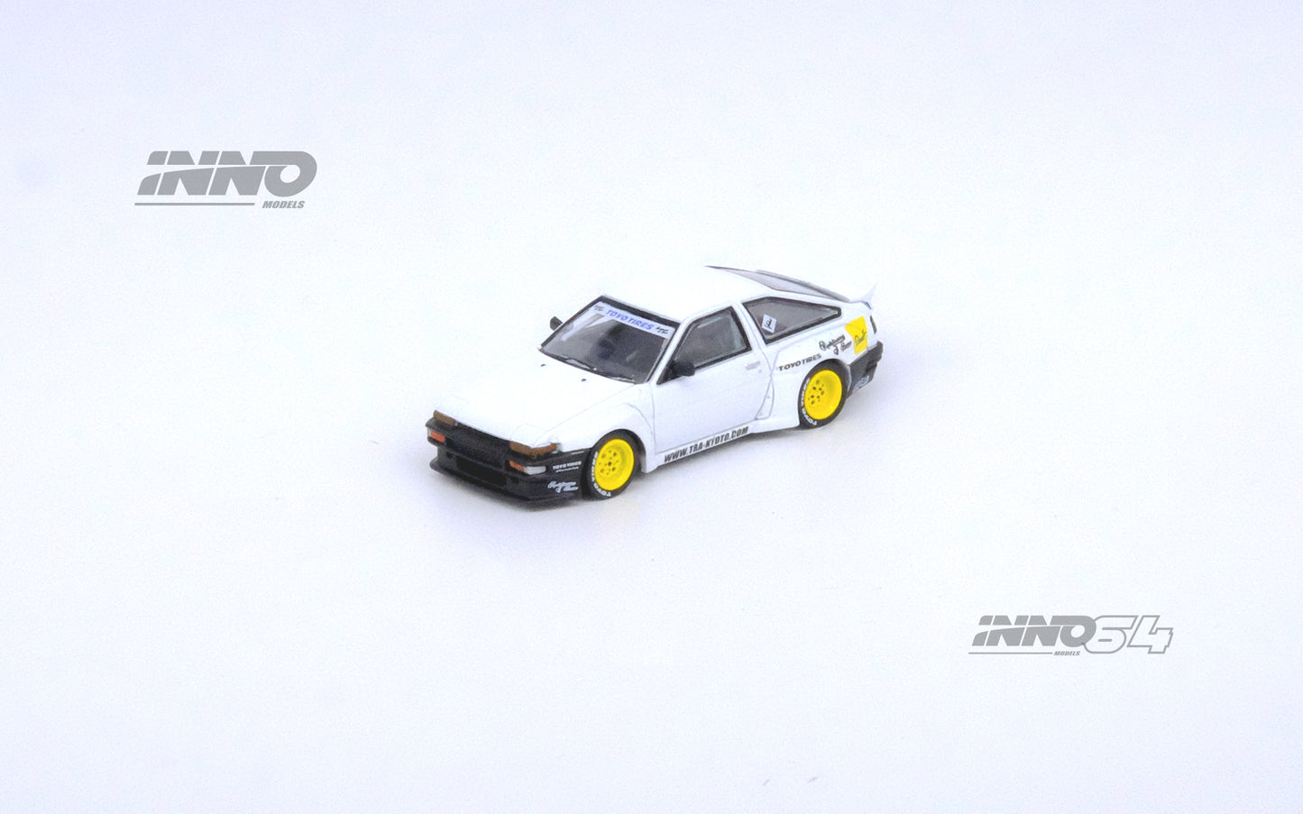 INNO 64 1/64 TOYOTA COROLLA TRUENO AE86 "PANDEM / ROCKET BUNNY" White