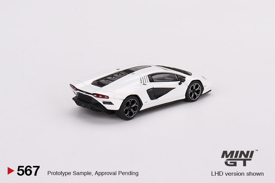 MINI GT #567 1/64 Lamborghini Countach LPI 800-4 Bianco Siderale LHD