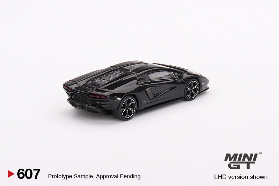 MINI GT #607 Lamborghini Countach LPI 800-4 Nero Maia (LHD)