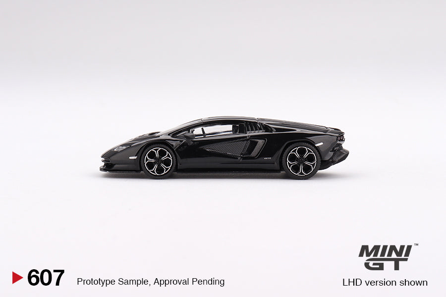 MINI GT #607 Lamborghini Countach LPI 800-4 Nero Maia (LHD)