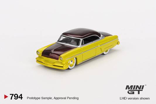 MINI GT #794 1/64 Lincoln Capri Hot Rod 1954 Lime Yellow (LHD)