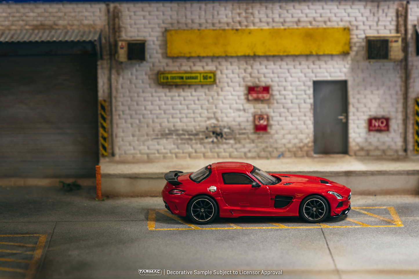 TARMAC WORKS 1/64 MERCEDES BENZ SLS AMG COUPE BLACK SERIES RED - CHINA EXCLUSIVE