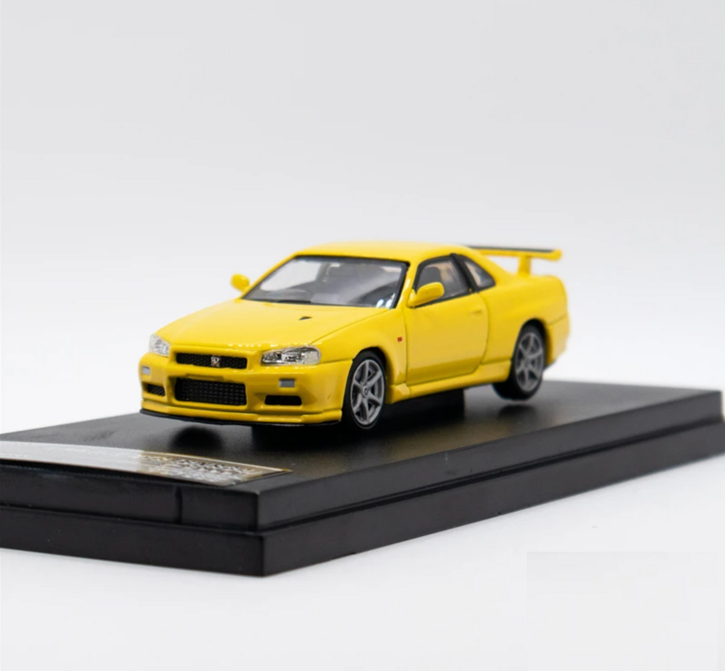 Street Weapon 1/64 GTR R34 V-SPEC-II Yellow