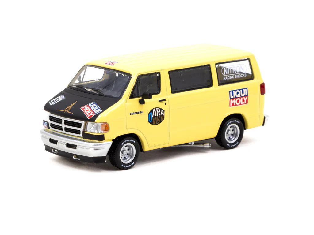 Tarmac Works 1/64 Dodge Van Yellow - GLOBAL64
