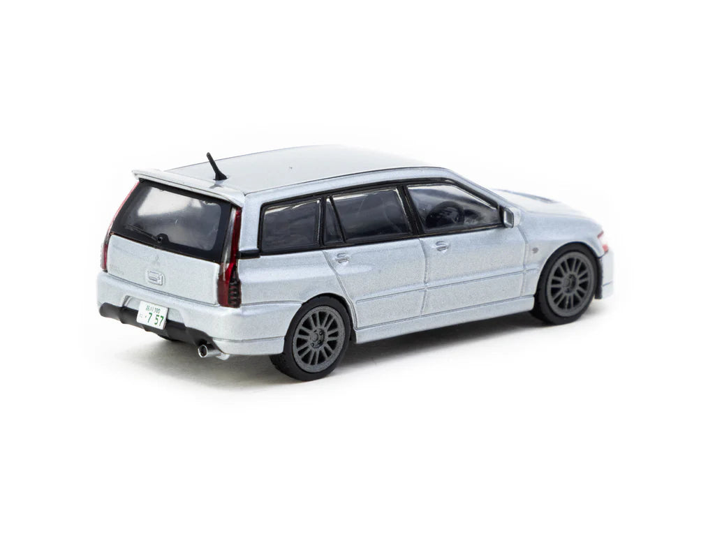 Tarmac Works 1/64 Mitsubishi Lancer Evolution Wagon Silver - ROAD64