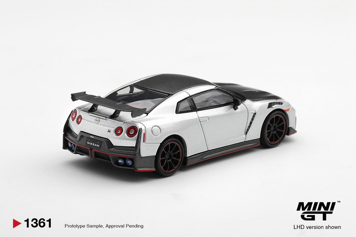 * PRE ORDER * MINI GT #1361 1/64 Nissan GT-R NISMO 2024 Silver (RHD)