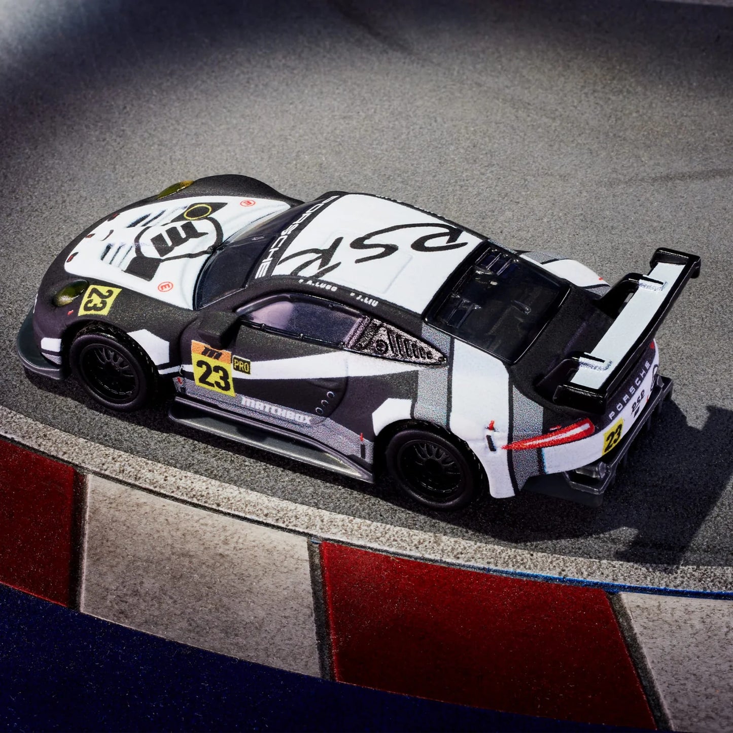MATCHBOX COLLECTOR PORSCHE 911 RSR LIMITED