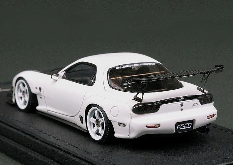 IGNITION MODEL IG2187 1/43 FEED RX-7 (FD3S) White with carbon bonnet