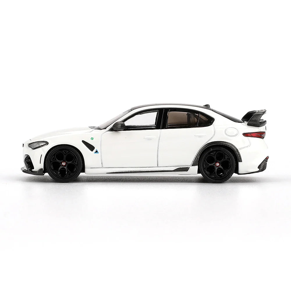 BBR Models 1/64 Alfa Romeo Giulia GTAm White - BBRDIE6426