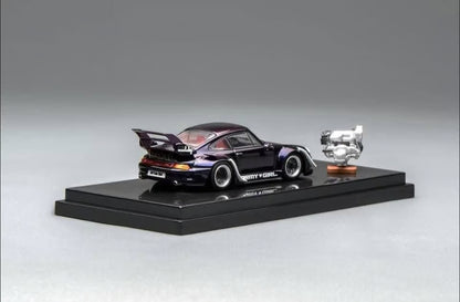MOTORHELIX 1/64 RWB 993 ARMY GIRL WITH ENGINE M62205