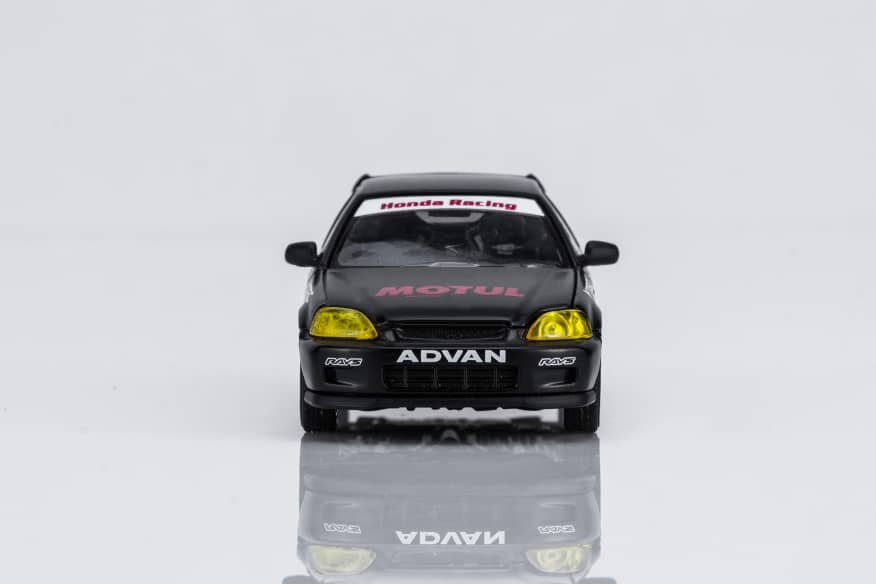 * PRE ORDER * MOTORHELIX 1/64 HONDA CIVIC TYPE R EK9 CUSTOMIZED VERSION
