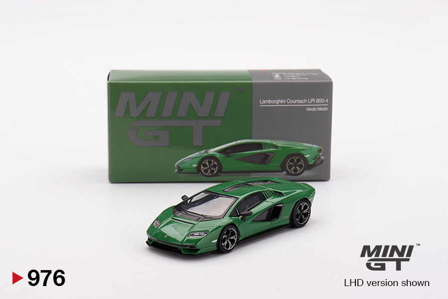 MINI GT #976 1/64 Lamborghini Countach LPI 800-4 Verde Medio (LHD)