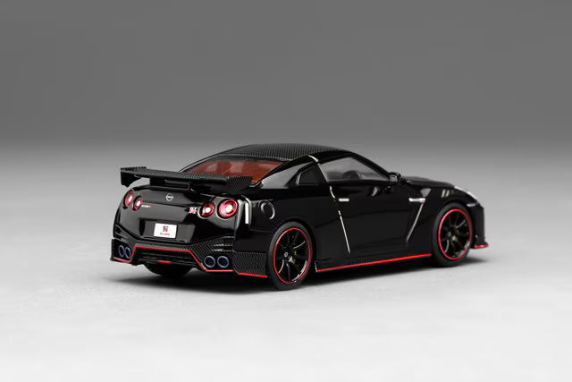 MOTORHELIX 1/64 Nissan GT-R NISMO (R35) Special Edition 2022 Meteor Black Flake Pearl - M63524