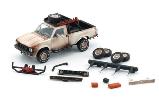 BMC 1/64 Toyota 1980 Hilux N60, N70 -Matte Rusting White w/Accessory (RHD)