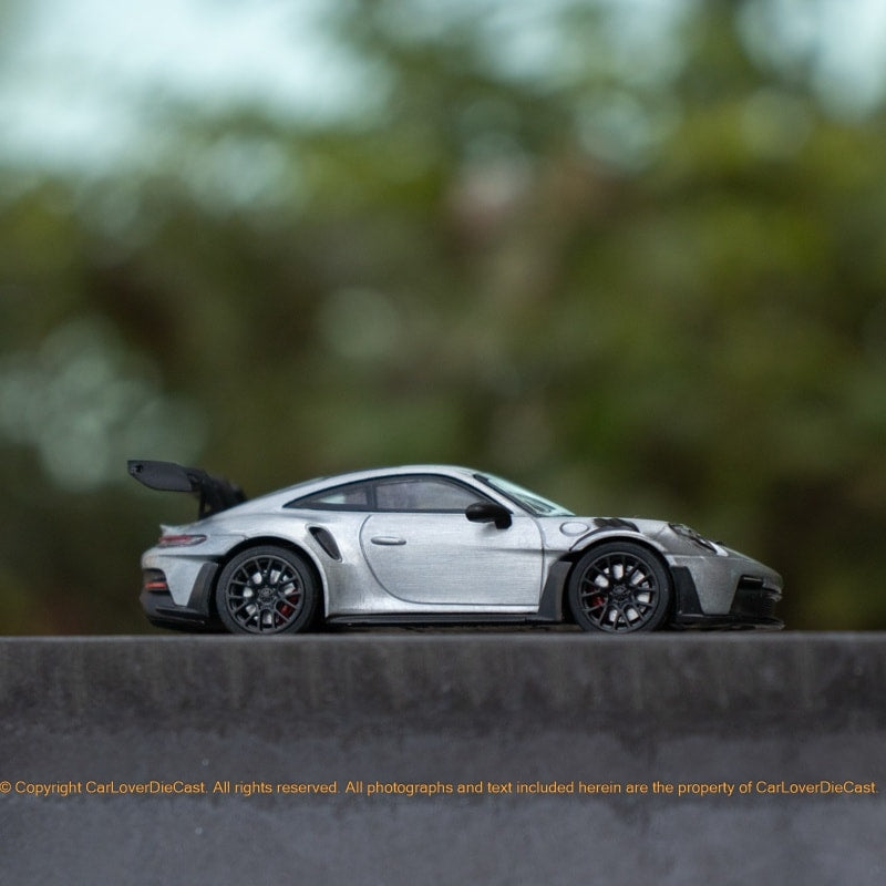 CLDC X MINICHAMPS VOL 2 1/64 PORSCHE 911 GT3 RS WITH ENGLISH MAGAZINE