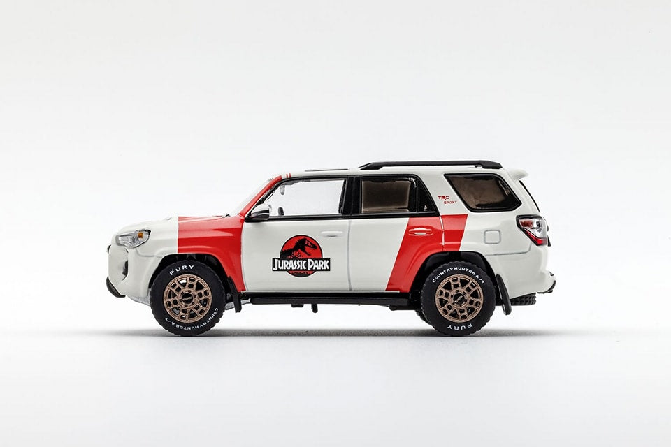 G.C.D 1/64 Toyota 4 Runner Jurassic Park Edition (LHD) KS-059-348