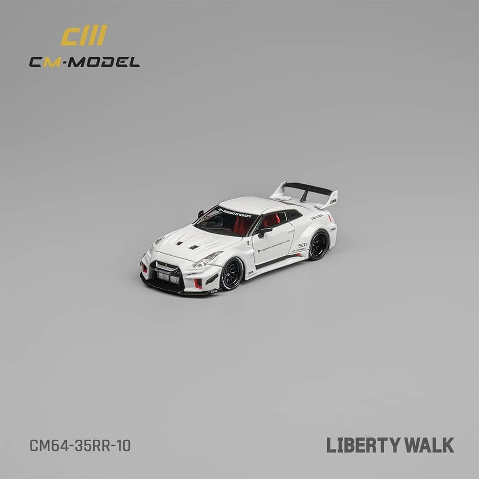 CM Model 1/64  NISSAN GT-R R35 Super Silhouette 35GT-RR 3.0 White Color