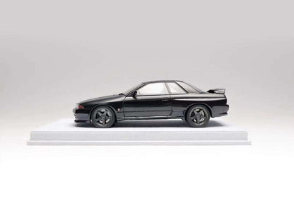 Motorhelix 1/18 Nissan Skyline GT-R R32 Customised Version (Gun Metallic Grey)