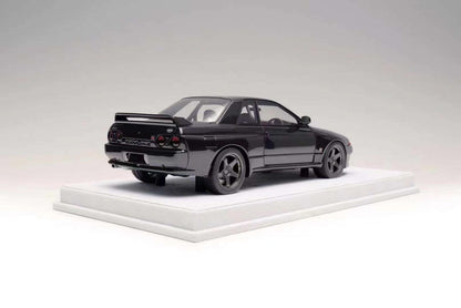 Motorhelix 1/18 Nissan Skyline GT-R R32 Customised Version (Gun Metallic Grey)