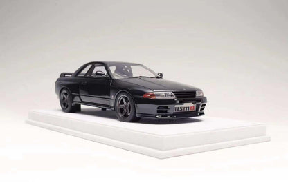 Motorhelix 1/18 Nissan Skyline GT-R R32 Customised Version (Gun Metallic Grey)