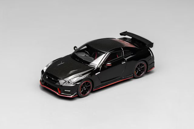MOTORHELIX 1/64 Nissan GT-R NISMO (R35) Special Edition 2022 Meteor Black Flake Pearl - M63524