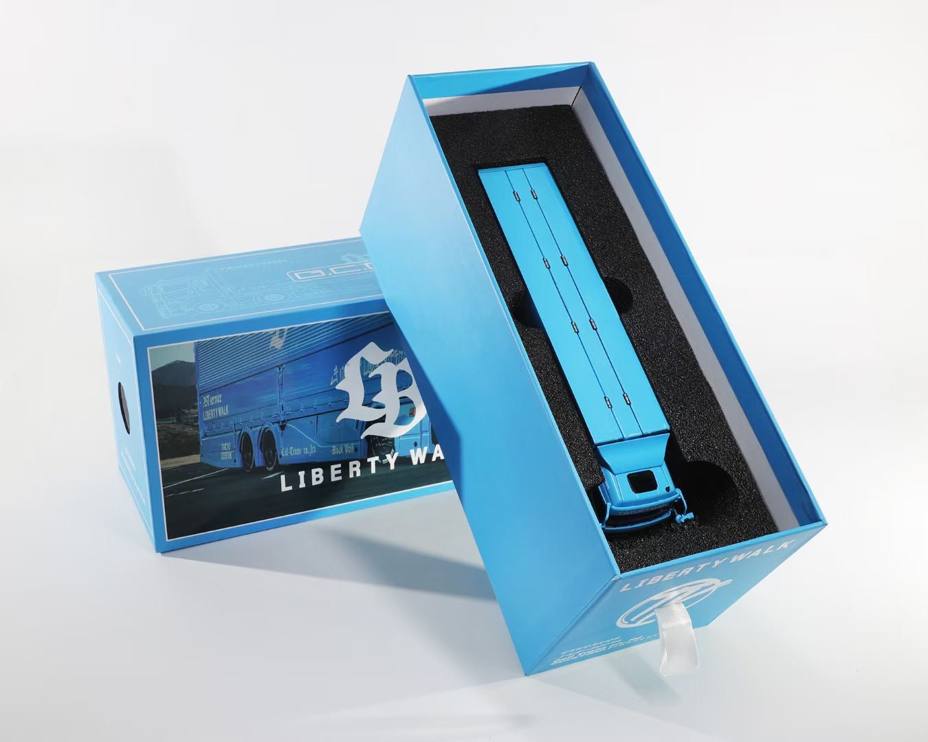 PRE ORDER * GCD 1/64 Diecast Model LBWK Mitsubishi LB-Trucks