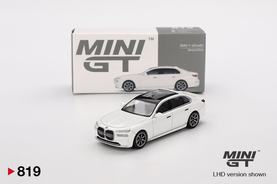 MINI GT #819 1/64 BMW i7 xDrive60 Mineral White (RHD)