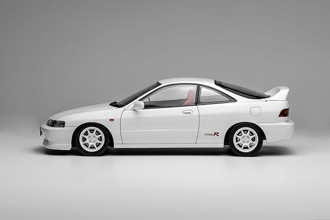 MOTORHELIX 1/18 Honda Integra Type R（DC2) Pre-Facelift Championship White M85201