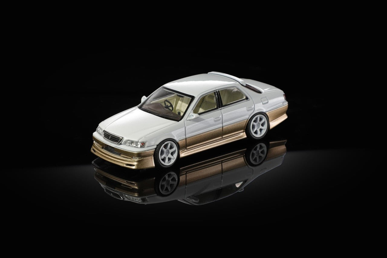 Mortal 1/64 Toyota Cresta Mk5 JZX100 2.5 Roulant G Pearl White Gold - MOT64CRESTA07SE