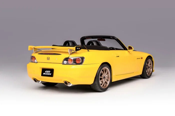 MOTORHELIX 1/18 Honda S2000 (AP2) MUGEN New Indy Yellow Pearl M85122
