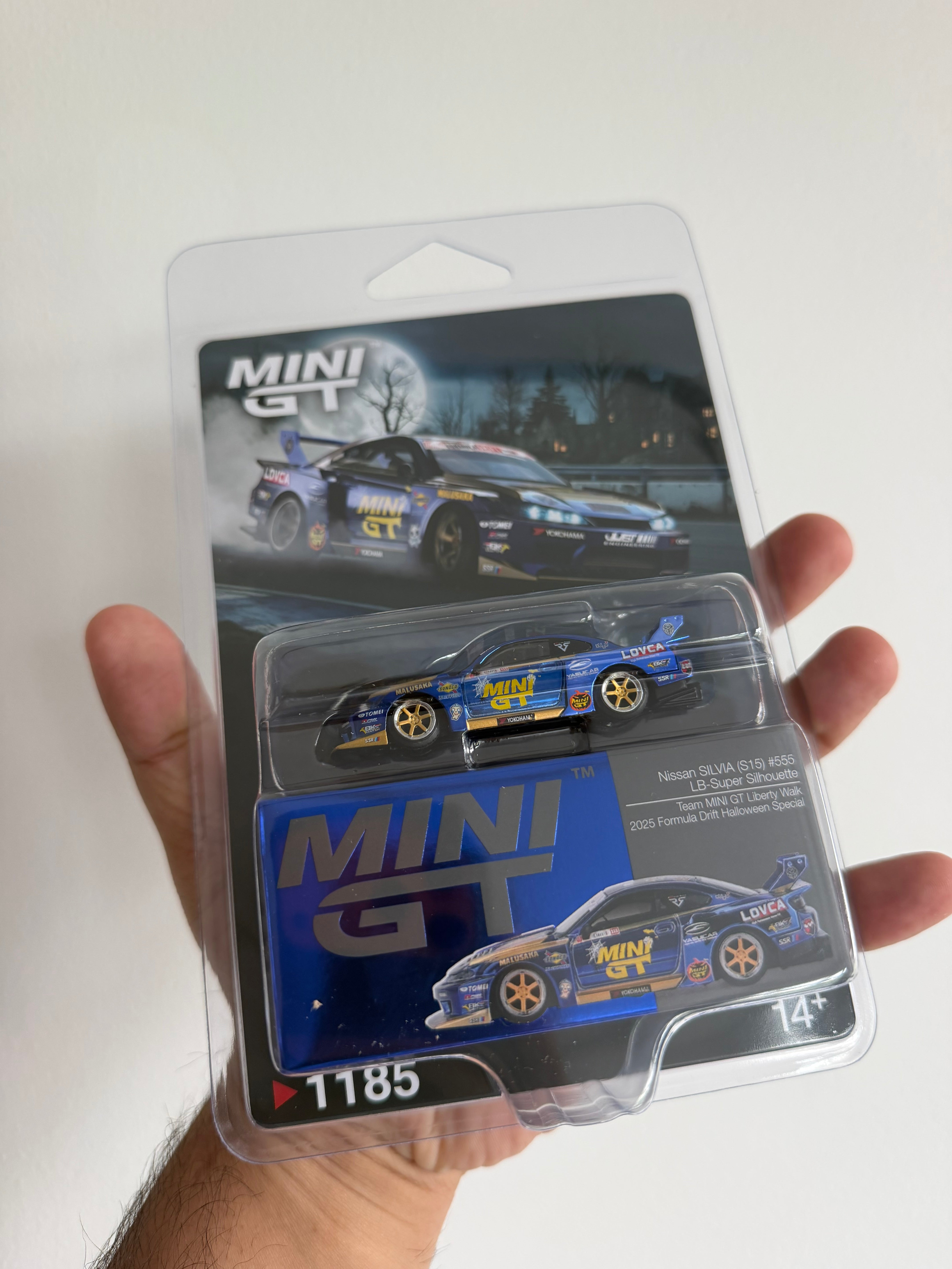 MINI GT #1185 1/64 Nissan LB-Super Silhouette S15 SILVIA #555 Team