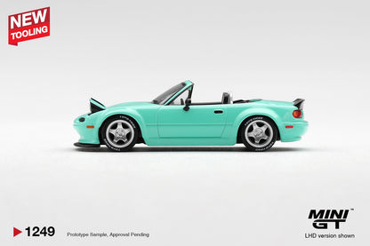 * PRE ORDER * MINI GT #1249 1/64 Mazda MX-5 (NA) Pandem Mint Green (RHD)
