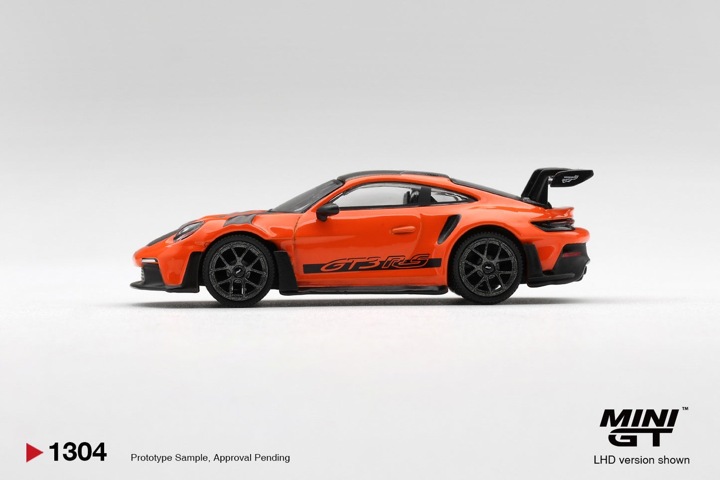 * PRE ORDER * MINI GT #1304 1/64 Porsche 911 (992) GT3 RS Weissach Package Gulf Orange (RHD)