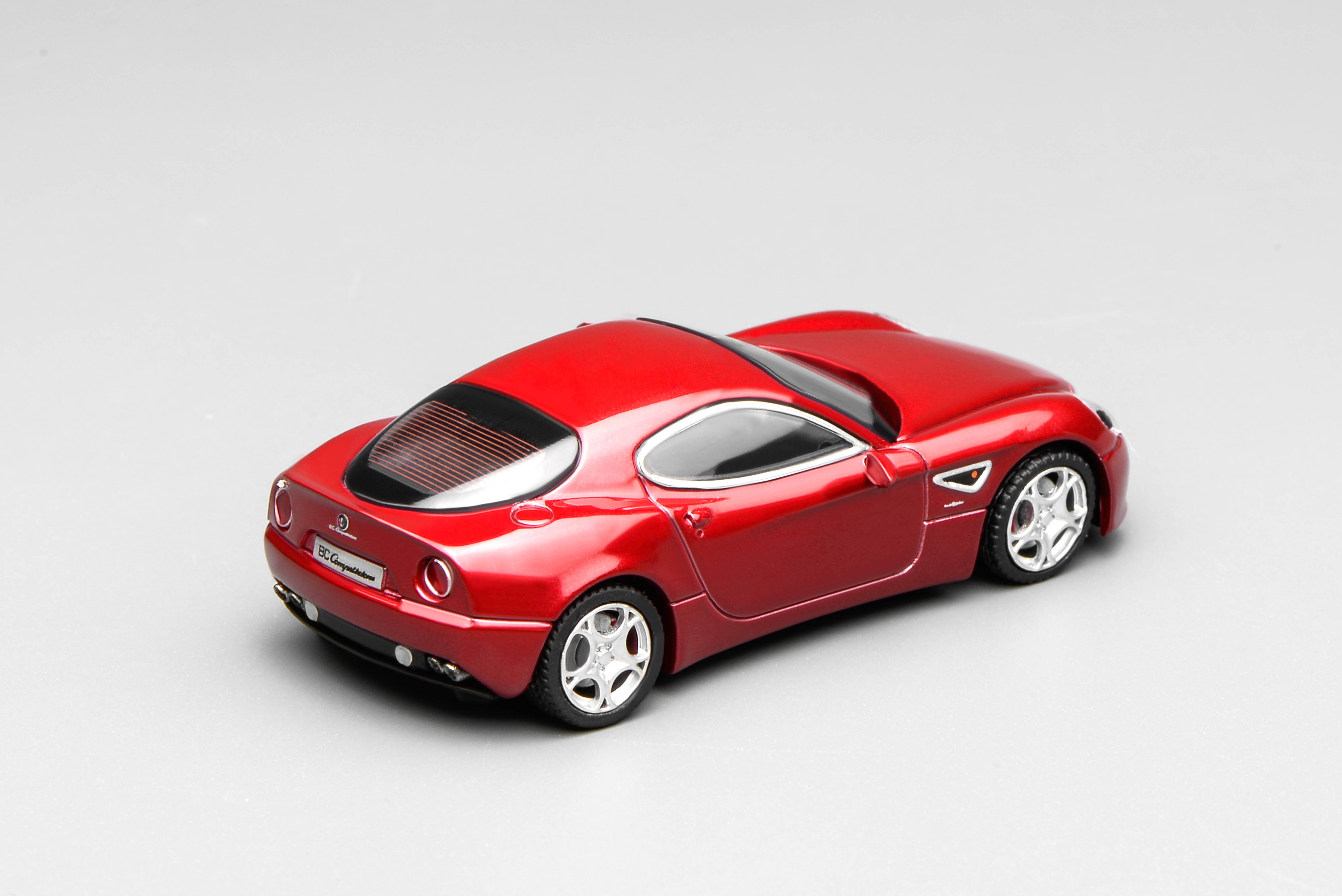 PRE ORDER * MOTORHELIX 1/64 Alfa Romeo 8C Competizione 2008 Rosso