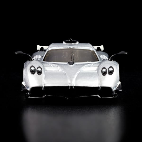 * PRE ORDER * Hot Wheels 2025 RLC Exclusive ’21 Pagani Huayra R