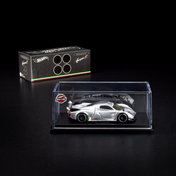 * PRE ORDER * Hot Wheels 2025 RLC Exclusive ’21 Pagani Huayra R