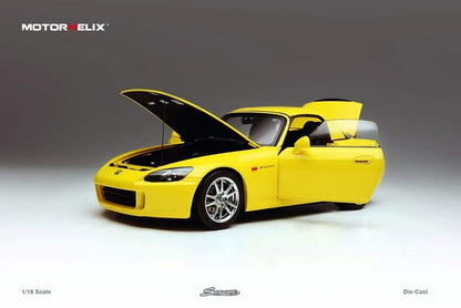 MOTORHELIX 1/18 Honda S2000 (AP2) Indy Racing Yellow M85103