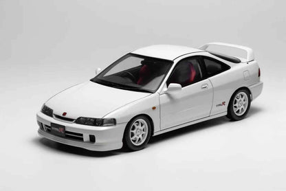 MOTORHELIX 1/18 Honda Integra Type R（DC2) Pre-Facelift Championship White M85201