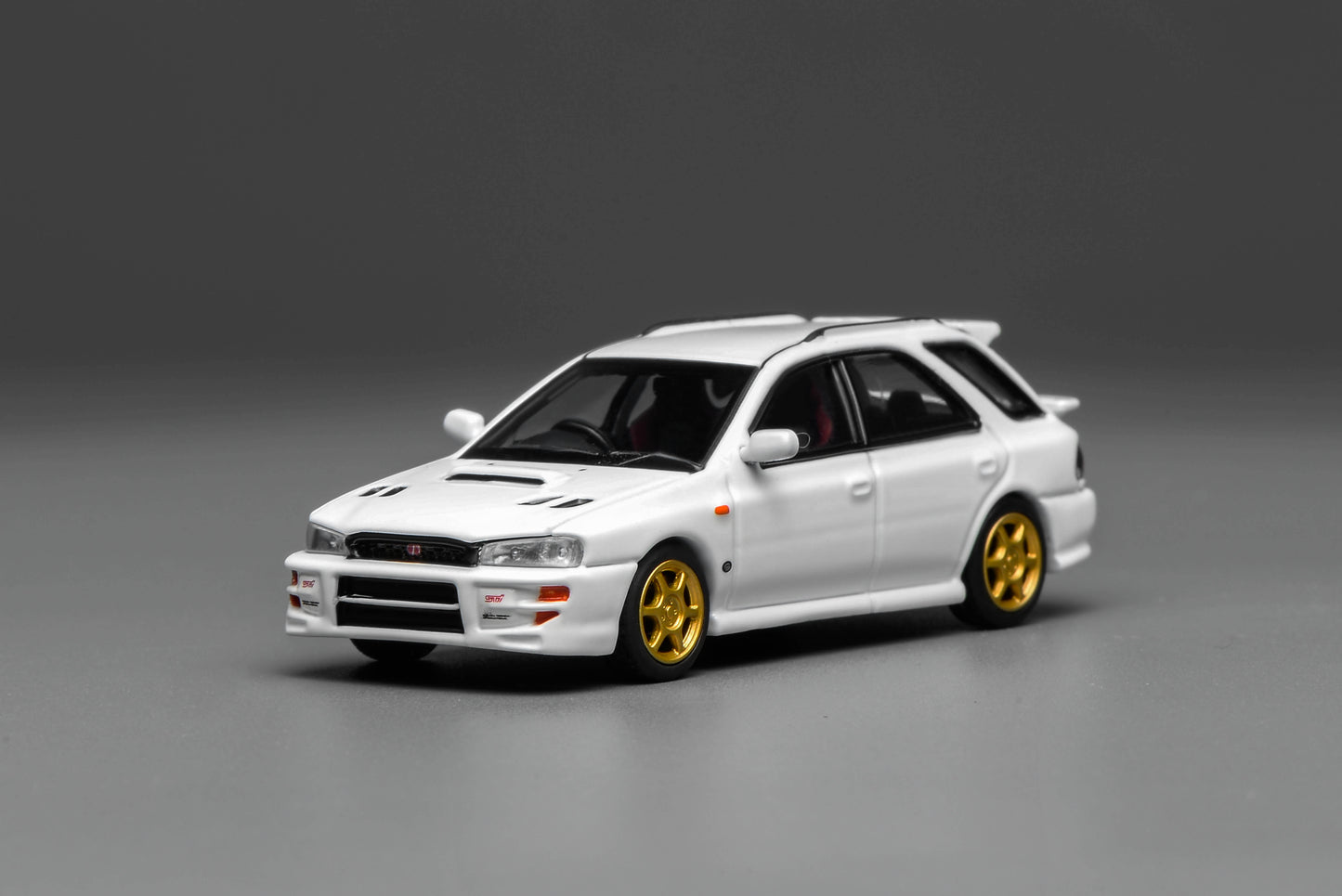 * PRE ORDER * MOTORHELIX 1/64 SUBARU IMPREZA WAGON WRX STI VERSION VI PURE WHITE  M67102