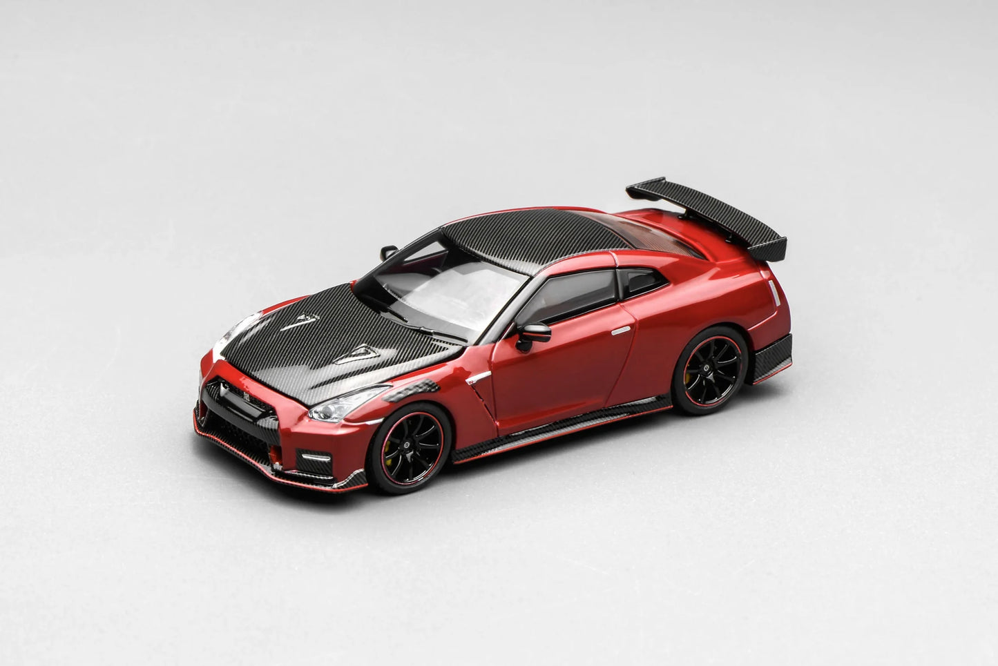 MOTORHELIX 1/64 Nissan GT-R NISMO (R35) Special Edition 2022 Vibrant Red M63522